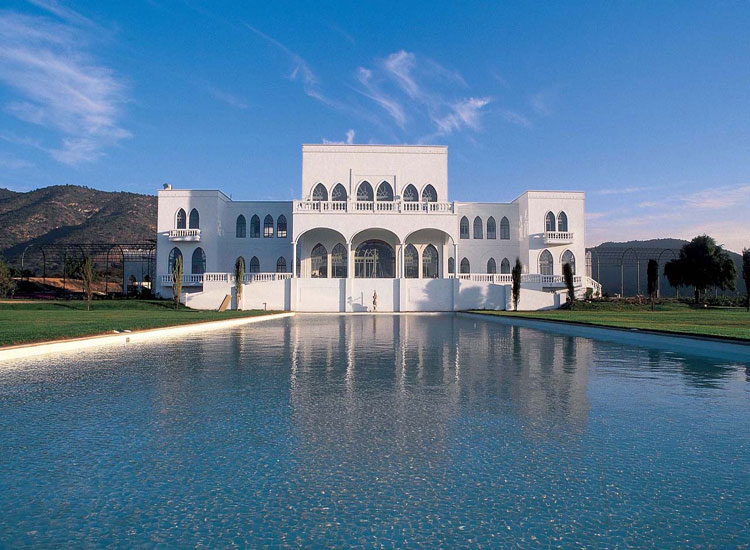 Viñamar Colonial Style Building Casablanca